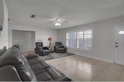 6880 NW 16th St, Margate, FL 33063 - Photo 9