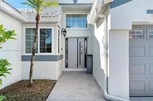 1086 SW 102nd Terrace, Pembroke Pines, FL 33025 - Photo 3