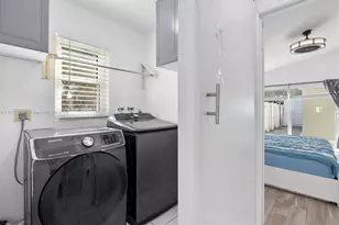 1086 SW 102nd Terrace, Pembroke Pines, FL 33025 - Photo 21