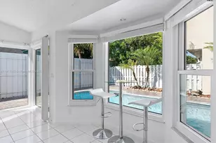 1086 SW 102nd Terrace, Pembroke Pines, FL 33025 - Photo 11