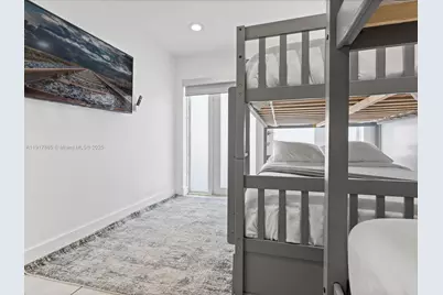 6820 SW 9th St, Pembroke Pines, FL 33023 - Photo 13