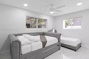 6820 SW 9th St, Pembroke Pines, FL 33023 - Photo 11