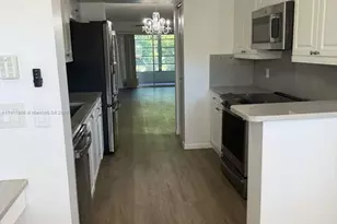 13001 SW 15th Ct, Pembroke Pines, FL 33027 - Photo 11