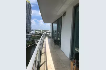 92 SW 3rd St #1904, Miami, FL 33130 - Photo 9