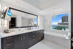 5025 Collins Ave, Miami Beach, FL 33140 - Photo 17