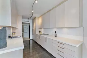 5025 Collins Ave, Miami Beach, FL 33140 - Photo 11