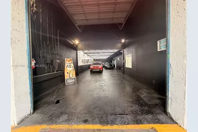 7298 NW 54th St, Miami, FL 33166 - Photo 9