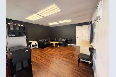 7298 NW 54th St, Miami, FL 33166 - Photo 3