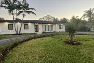 8320 SW 142nd St, Palmetto Bay, FL 33158 - Photo 15