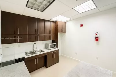 1000 5th St #304, Miami Beach, FL 33139 - Photo 23