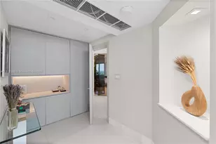 19955 NE 38th Ct, Aventura, FL 33180 - Photo 17