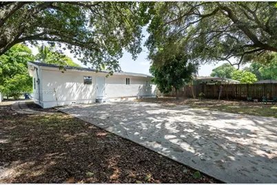 2250 NW 154th St, Miami Gardens, FL 33054 - Photo 9