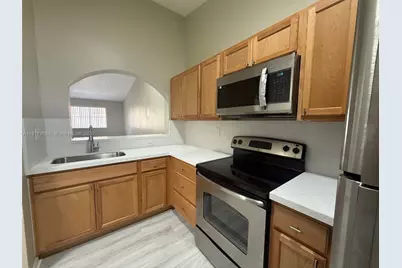 2911 SE 13th Rd #202-40, Homestead, FL 33035 - Photo 9