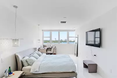 10275 Collins Ave #1523, Bal Harbour, FL 33154 - Photo 15