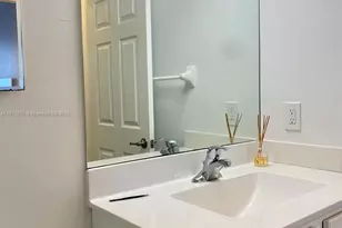 10620 NW 88th St, Doral, FL 33178 - Photo 23