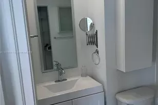 10 SW South River Dr, Miami, FL 33130 - Photo 15