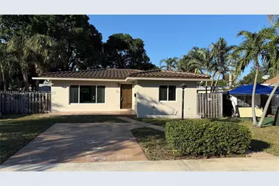 212 SW 13th St #1 Front, Dania Beach, FL 33004 - Photo 1