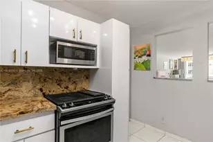 3140 S Ocean Dr, Hallandale Beach, FL 33009 - Photo 21