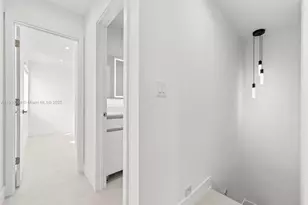 6885 NW 169th St, Hialeah, FL 33015 - Photo 25