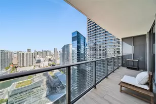 45 SW 9th St, Miami, FL 33130 - Photo 21