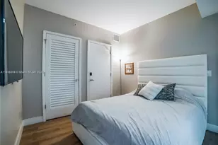 1010 Brickell Ave, Miami, FL 33131 - Photo 11