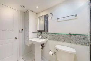 1000 Parkview Dr, Hallandale Beach, FL 33009 - Photo 23