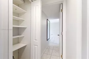 1000 Parkview Dr, Hallandale Beach, FL 33009 - Photo 37