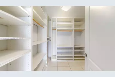 1000 Parkview Dr #431, Hallandale Beach, FL 33009 - Photo 25