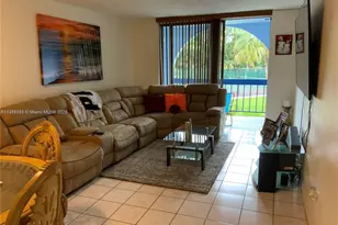 9460 Fontainebleau Blvd, Miami, FL 33172 - Photo 3