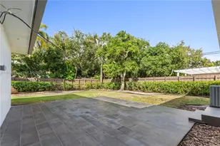 8910 NE 9th Ct, Miami, FL 33138 - Photo 27