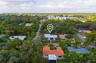 8910 NE 9th Ct, Miami, FL 33138 - Photo 43