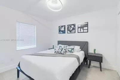 2215 Cleveland St, Hollywood, FL 33020 - Photo 17