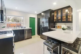 2215 Cleveland St, Hollywood, FL 33020 - Photo 11