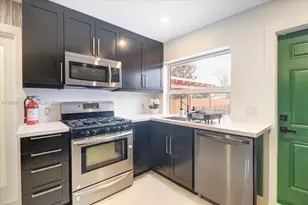 2215 Cleveland St, Hollywood, FL 33020 - Photo 13