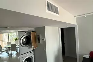 614 Executive Center Dr, West Palm Beach, FL 33401 - Photo 7