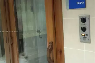 325 S Biscayne Blvd, Miami, FL 33131 - Photo 19