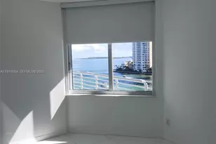 325 S Biscayne Blvd, Miami, FL 33131 - Photo 7