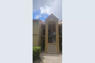 18306 NW 68th Ave #G, Hialeah, FL 33015 - Photo 9