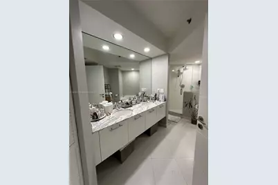 55 SE 6th St #1207, Miami, FL 33131 - Photo 55