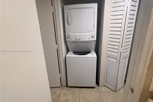 3690 N 56th Ave, Hollywood, FL 33021 - Photo 15