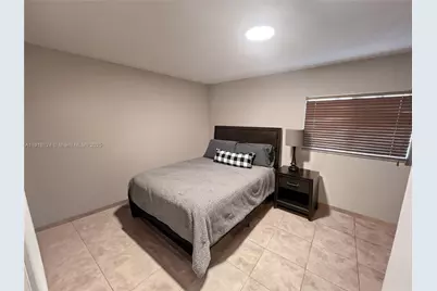 3690 N 56th Ave #916, Hollywood, FL 33021 - Photo 9