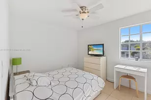 11505 NW 71st St, Doral, FL 33178 - Photo 21