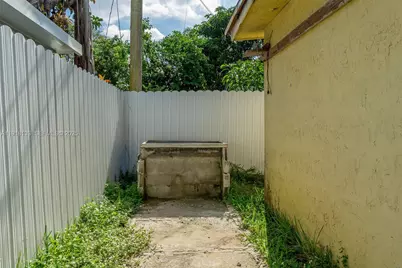 6634 Hope St, Hollywood, FL 33024 - Photo 31