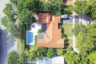 259 E Shore Dr, Miami, FL 33133 - Photo 3