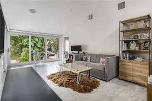 259 E Shore Dr, Miami, FL 33133 - Photo 9