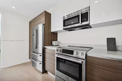 1900 SE 2nd St #301, Deerfield Beach, FL 33441 - Photo 15