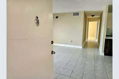 5501 NW 7th St #E302, Miami, FL 33126 - Photo 31