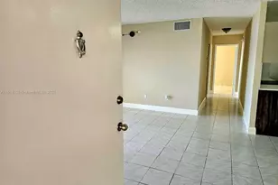 5501 NW 7th St, Miami, FL 33126 - Photo 31