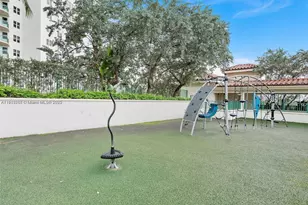 20000 E Country Club Dr, Aventura, FL 33180 - Photo 29