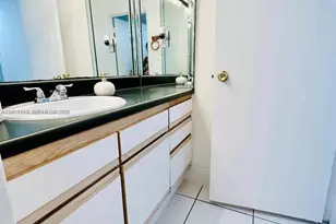 100 Lincoln Rd, Miami Beach, FL 33139 - Photo 9